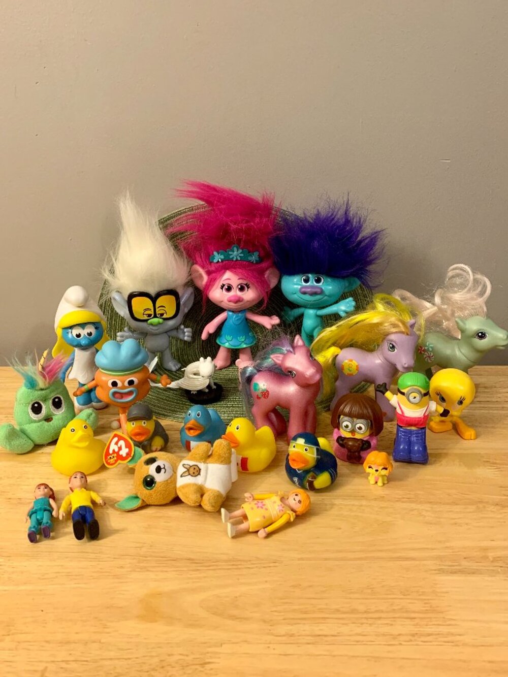 TROLLS! MY LITTLE PONY! PLUS MORE! 20+ item Toy Collection, Great Condition!